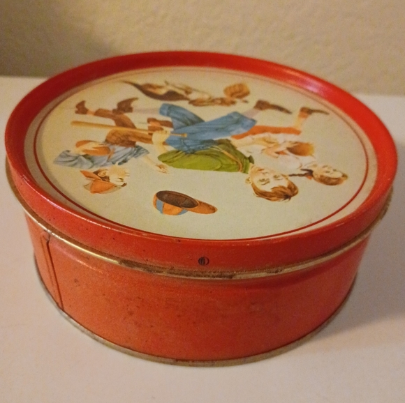Two Vintage Tins Children & Beagle Playing - Picture 3 of 14